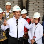 Mentan Amran Pastikan Stok Beras Nasional Aman, Gudang Bulog Penuh, Stok 5,3 Juta Ton